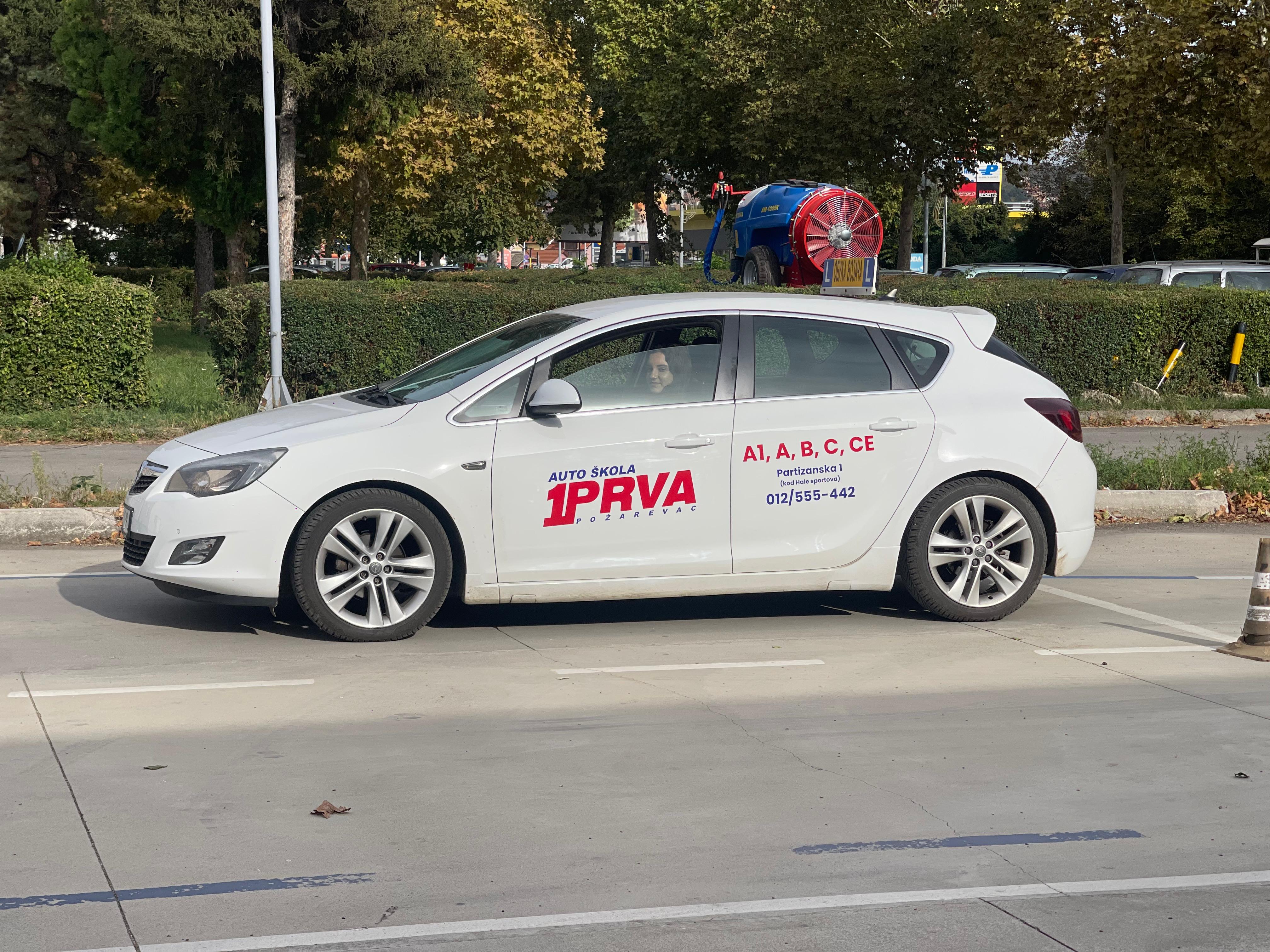 Vozilo za obuku Auto škole Prva